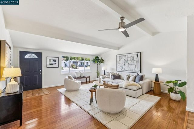 2342 Gehringer Dr, Concord, CA 94520