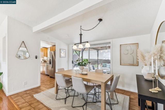 2342 Gehringer Dr, Concord, CA 94520