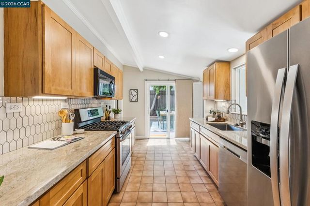 2342 Gehringer Dr, Concord, CA 94520