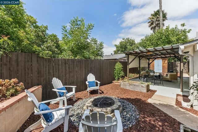 2342 Gehringer Dr, Concord, CA 94520