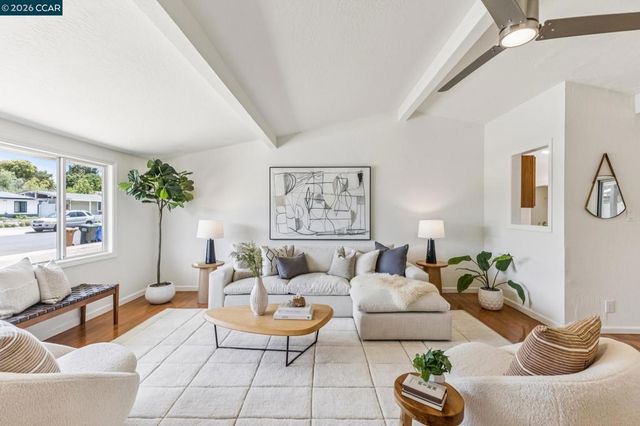 2342 Gehringer Dr, Concord, CA 94520