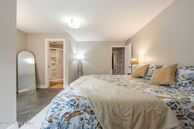 2615 2 Mile Ln, New Albany, IN 47150