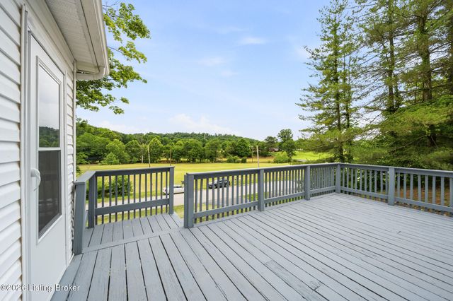 2615 2 Mile Ln, New Albany, IN 47150