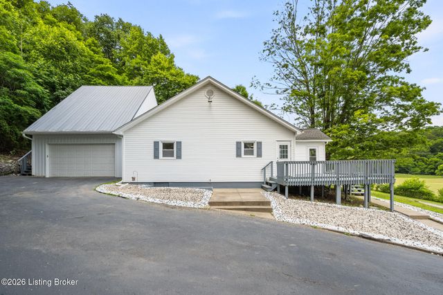 2615 2 Mile Ln, New Albany, IN 47150