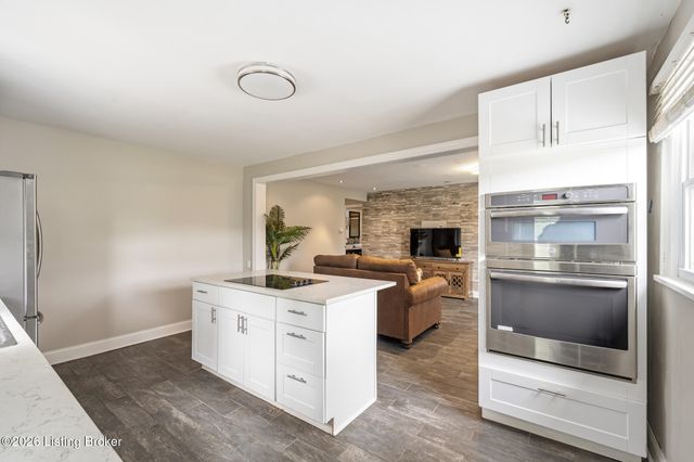 2615 2 Mile Ln, New Albany, IN 47150