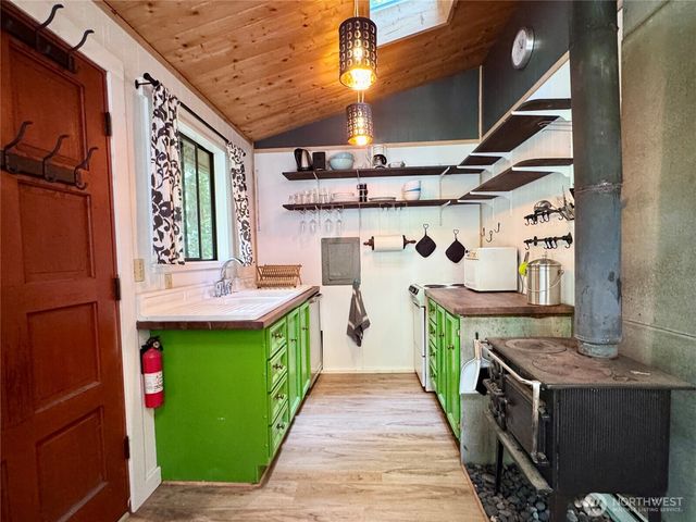 0 Chinook Way, Center Island, WA 98221