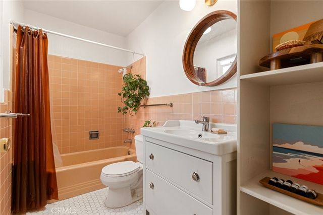 1023 E 1st Street 19, Long Beach, CA 90802