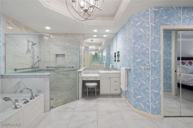 2120 Aberdeen LN 101, Naples, FL 34109