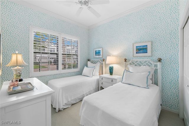 2120 Aberdeen LN 101, Naples, FL 34109