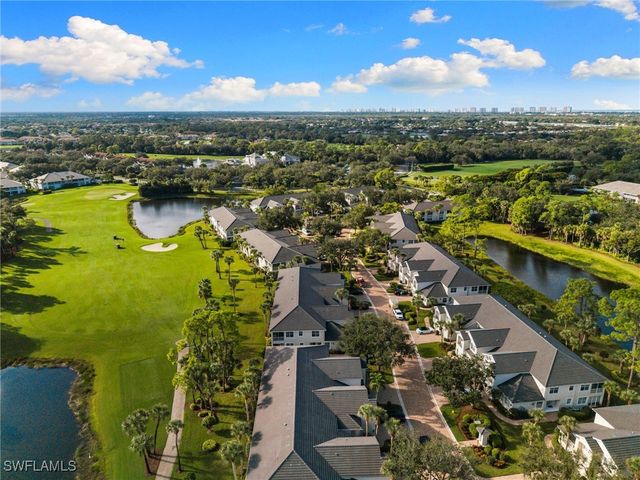 2120 Aberdeen LN 101, Naples, FL 34109