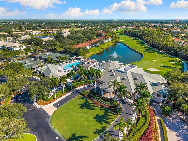 2120 Aberdeen LN 101, Naples, FL 34109