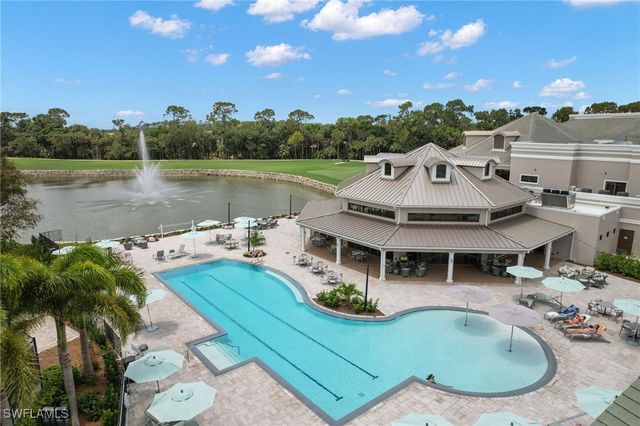 2120 Aberdeen LN 101, Naples, FL 34109