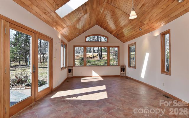 3310 Windbluff Drive, Charlotte, NC 28277