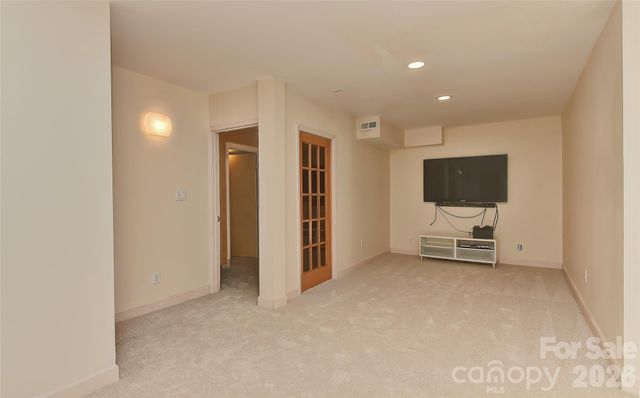 3310 Windbluff Drive, Charlotte, NC 28277