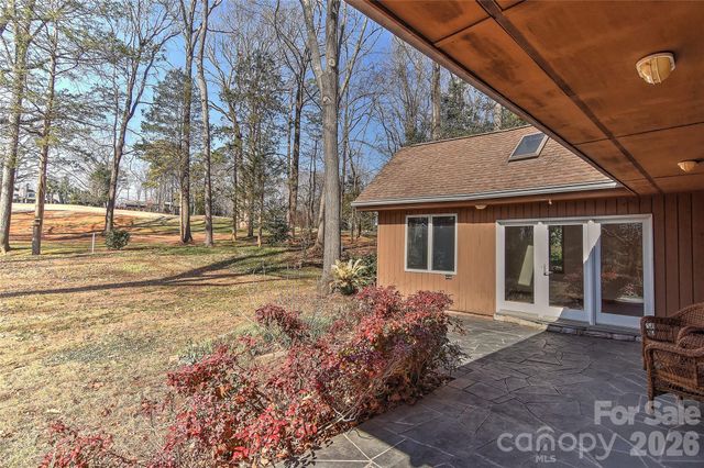 3310 Windbluff Drive, Charlotte, NC 28277