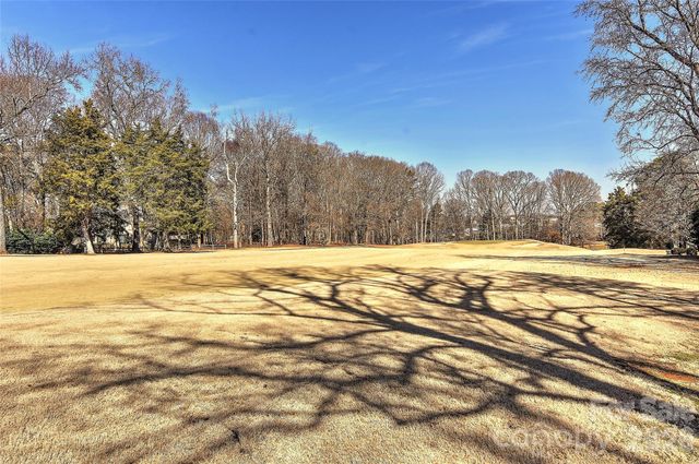 3310 Windbluff Drive, Charlotte, NC 28277