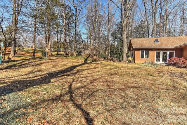 3310 Windbluff Drive, Charlotte, NC 28277