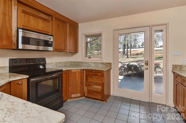 3310 Windbluff Drive, Charlotte, NC 28277