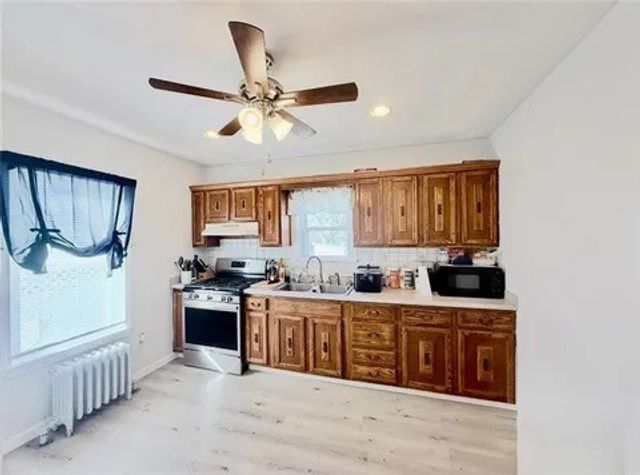 27 Cliffdale Avenue, Cranston, RI 02905