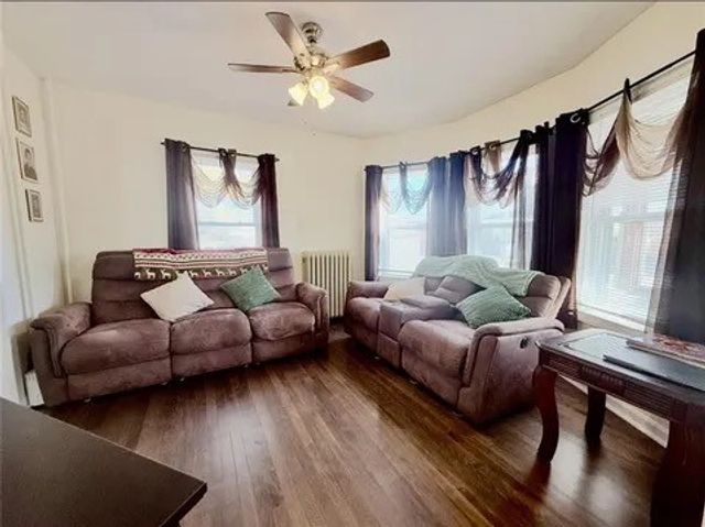 27 Cliffdale Avenue, Cranston, RI 02905
