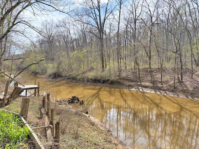 80 TOWBOAT LN, Adamsville, TN 38310