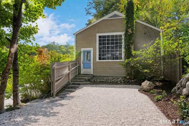 32 Steep Hill Road, Weston, CT 06883