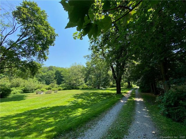 32 Steep Hill Road, Weston, CT 06883