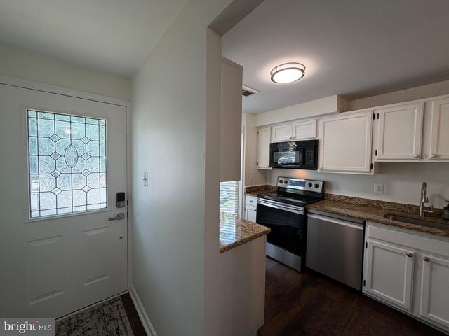 2121 WHISPER WAY, Reston, VA 20191