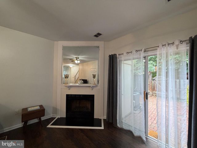 2121 WHISPER WAY, Reston, VA 20191