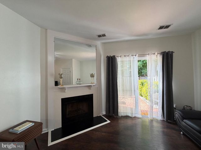2121 WHISPER WAY, Reston, VA 20191
