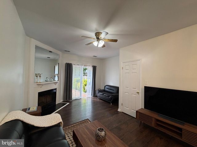 2121 WHISPER WAY, Reston, VA 20191