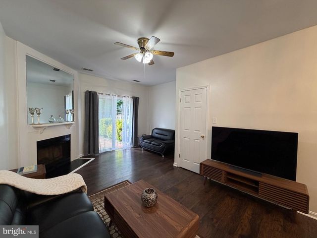 2121 WHISPER WAY, Reston, VA 20191