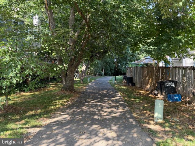 2121 WHISPER WAY, Reston, VA 20191