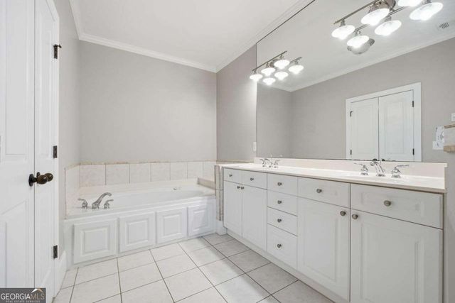 109 W Ridge Way, Roswell, GA 30076