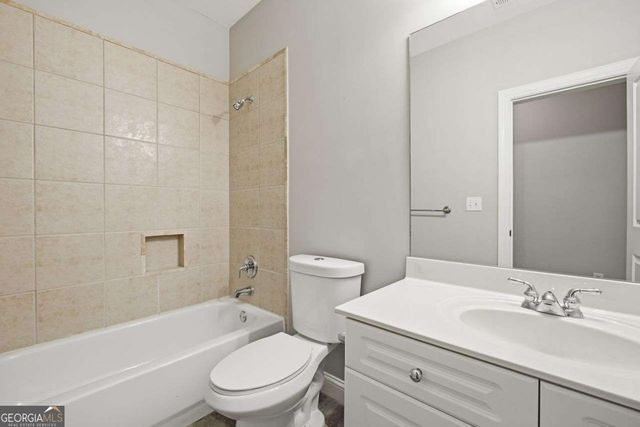 109 W Ridge Way, Roswell, GA 30076