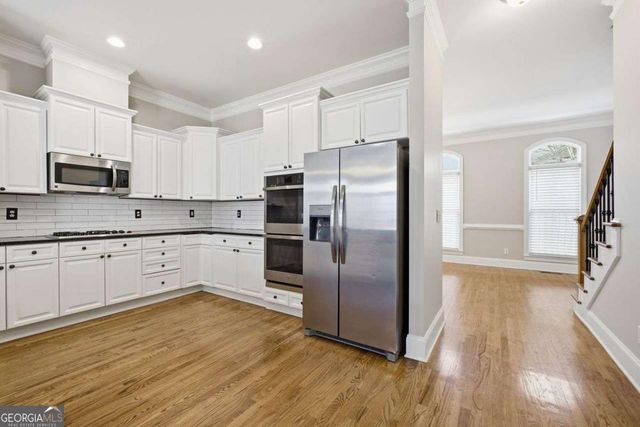 109 W Ridge Way, Roswell, GA 30076