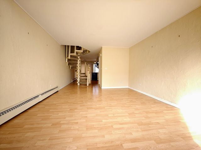 1296 E WASHINGTON Street 1, Des Plaines, IL 60016