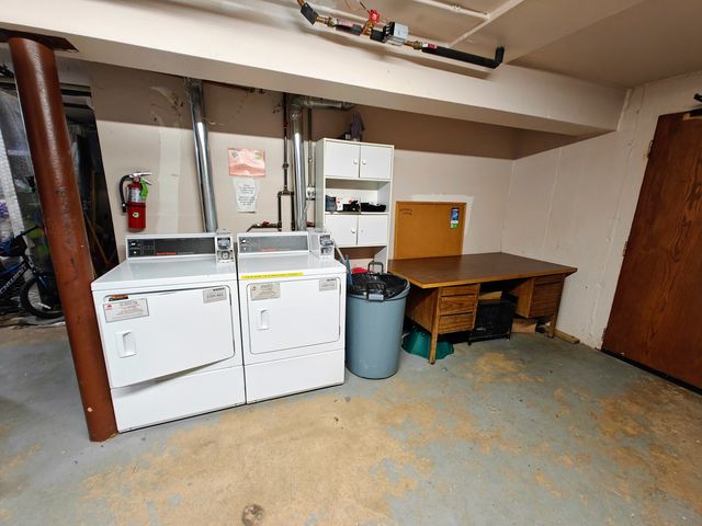 1296 E WASHINGTON Street 1, Des Plaines, IL 60016