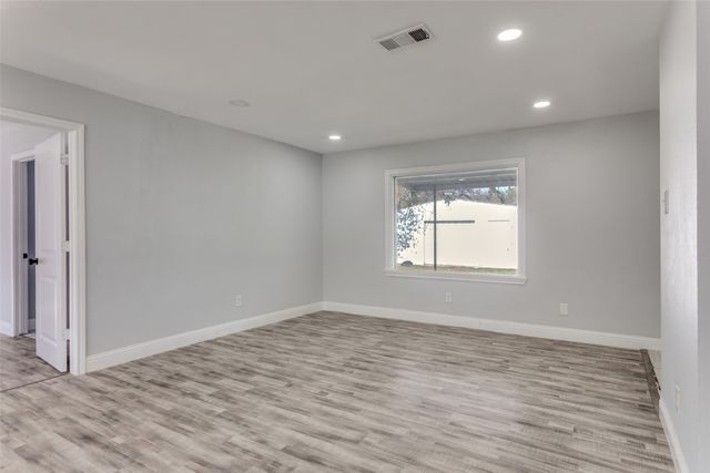 5632 Fursman Avenue, Fort Worth, TX 76114