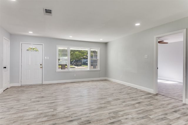 5632 Fursman Avenue, Fort Worth, TX 76114