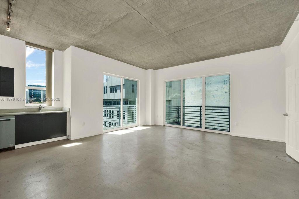 234 NE 3rd St 601, Miami, FL 33132