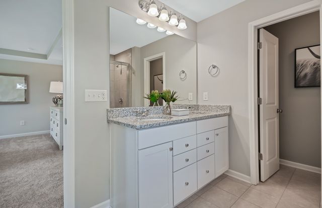 483 Jet Stream Dr, La Vergne, TN 37086