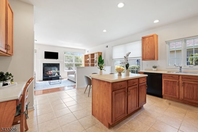 35 Hardenbergh St, Franklin Twp., NJ 08873