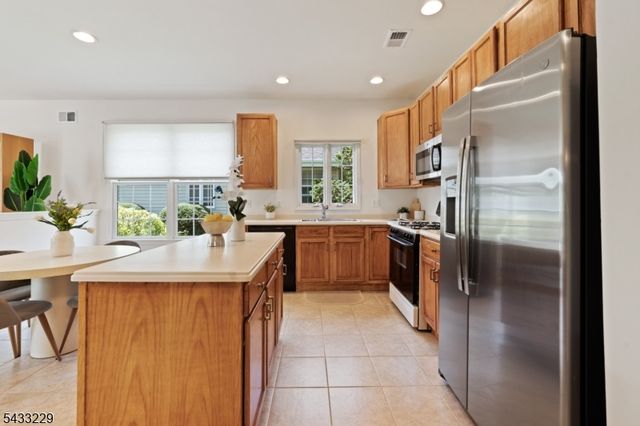 35 Hardenbergh St, Franklin Twp., NJ 08873