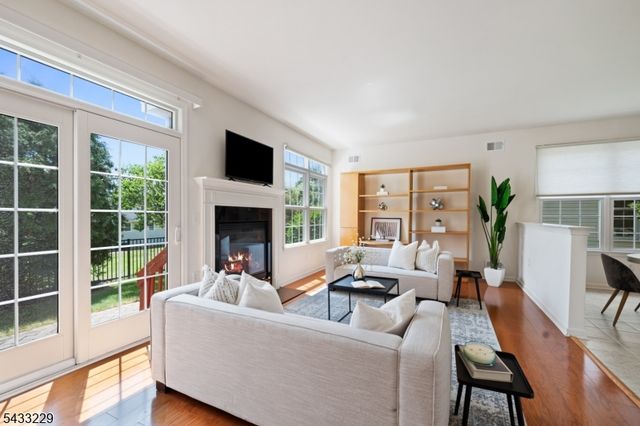 35 Hardenbergh St, Franklin Twp., NJ 08873