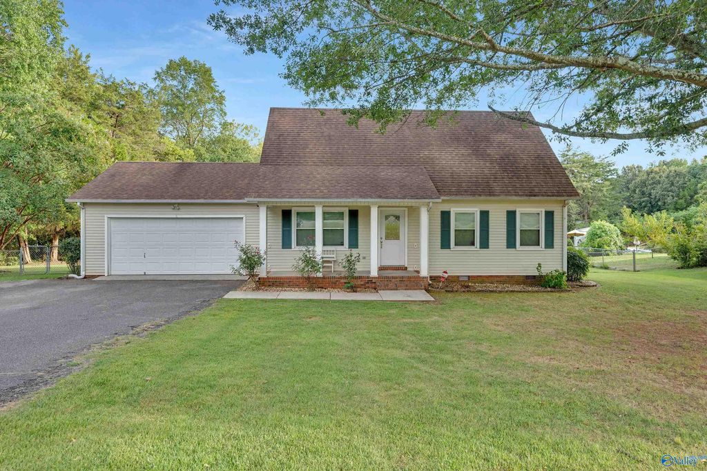 200 Ariel Drive, Harvest, AL 35749