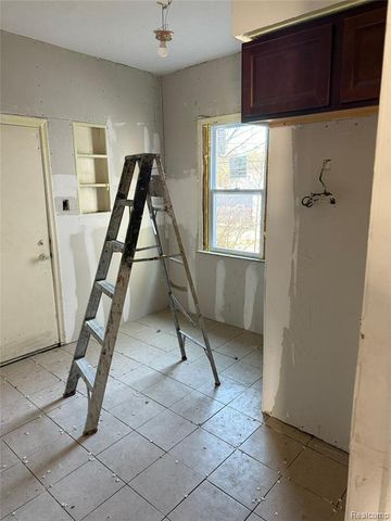 15810 Normandy Street, Detroit, MI 48238