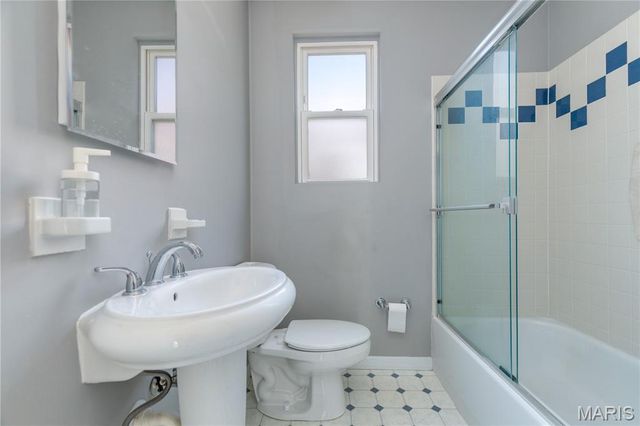 6421 Judson Avenue, St Louis, MO 63123