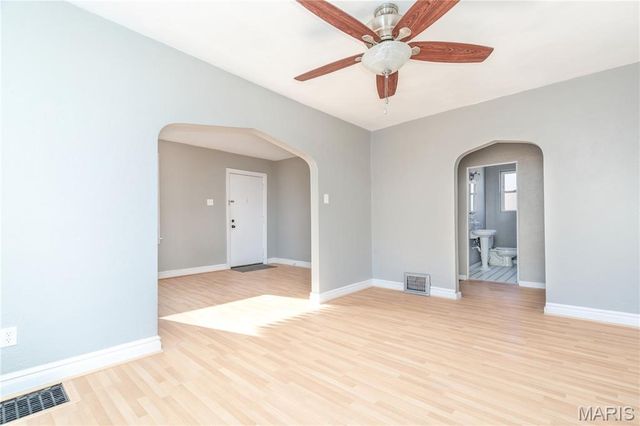 6421 Judson Avenue, St Louis, MO 63123