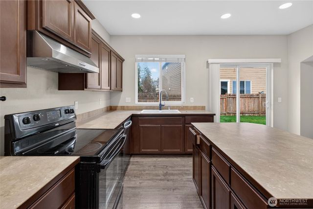 11411 129th Street E, Puyallup, WA 98374